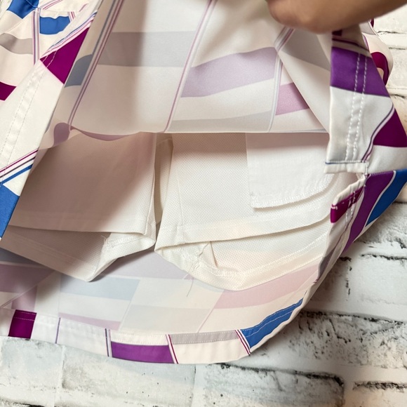 Adidas Mini Skirt‎ in White and Purple for running, pickle ball, casual athletic - Picture 6 of 13
